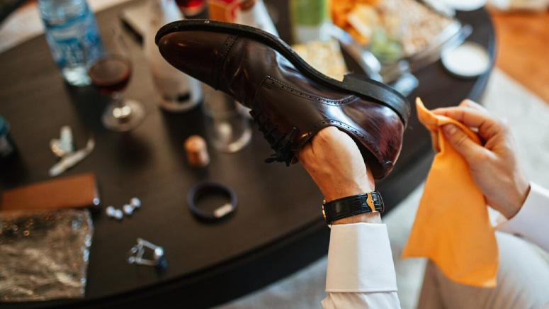 آموزش کامل مراقبت از کفش چرم (طبیعی، جیر و مصنوعی)